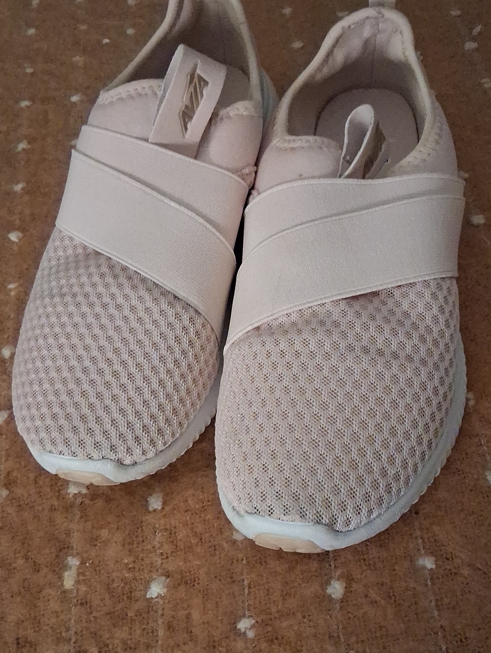 AviA Shoes